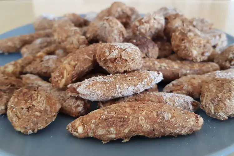 barley malt crackers from spend grain