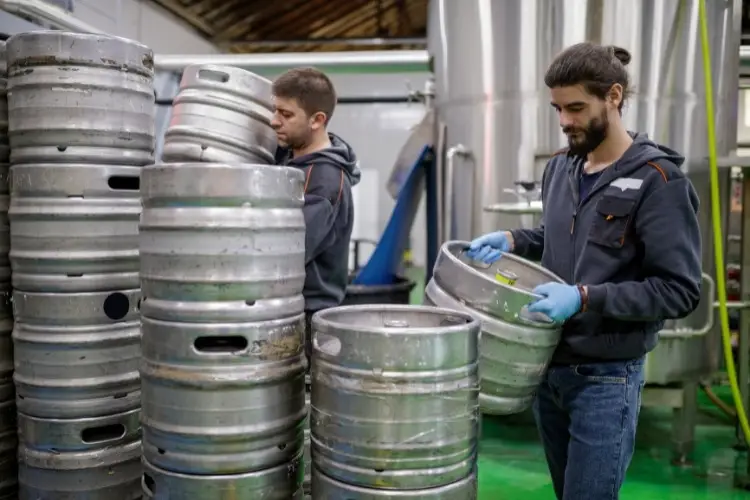 brewery workers